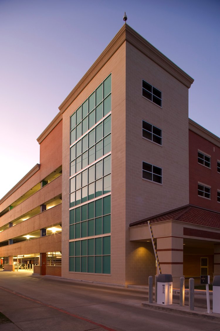 Ennis Garage