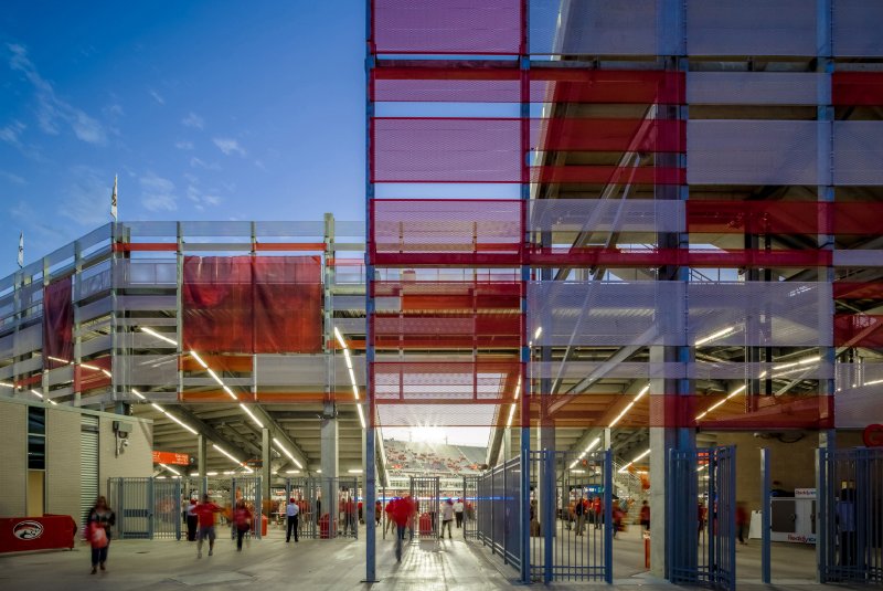1180TDECUStadium9 web