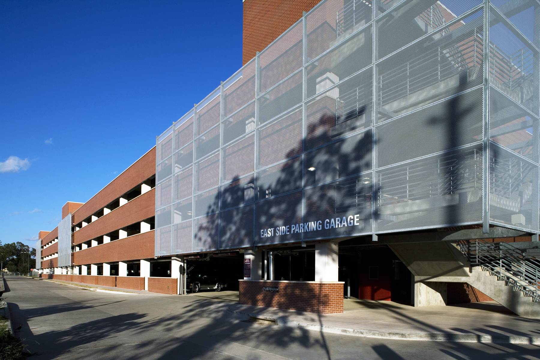 Cleburne Avenue Parking Garage & Police Department Office