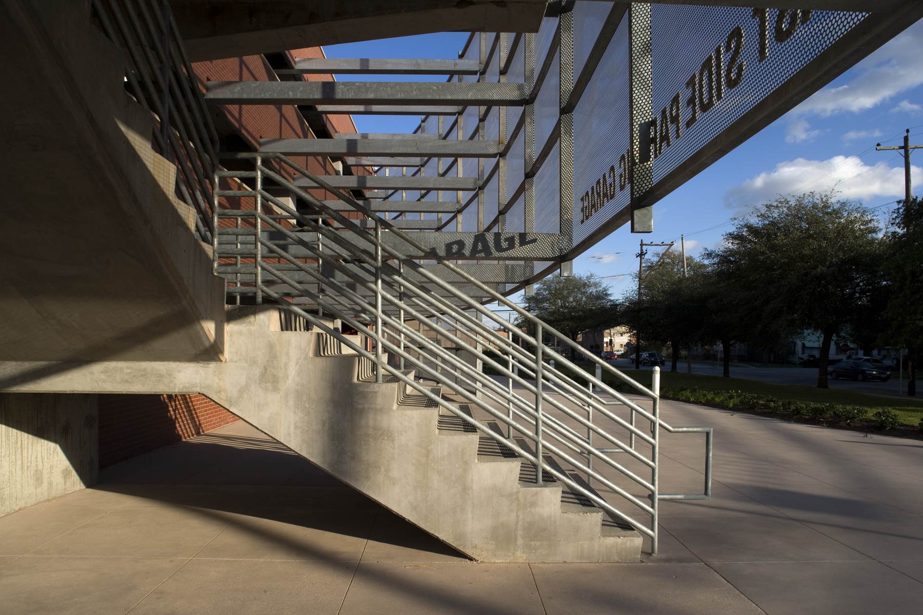 Cleburne Avenue Parking Garage & Police Department Office